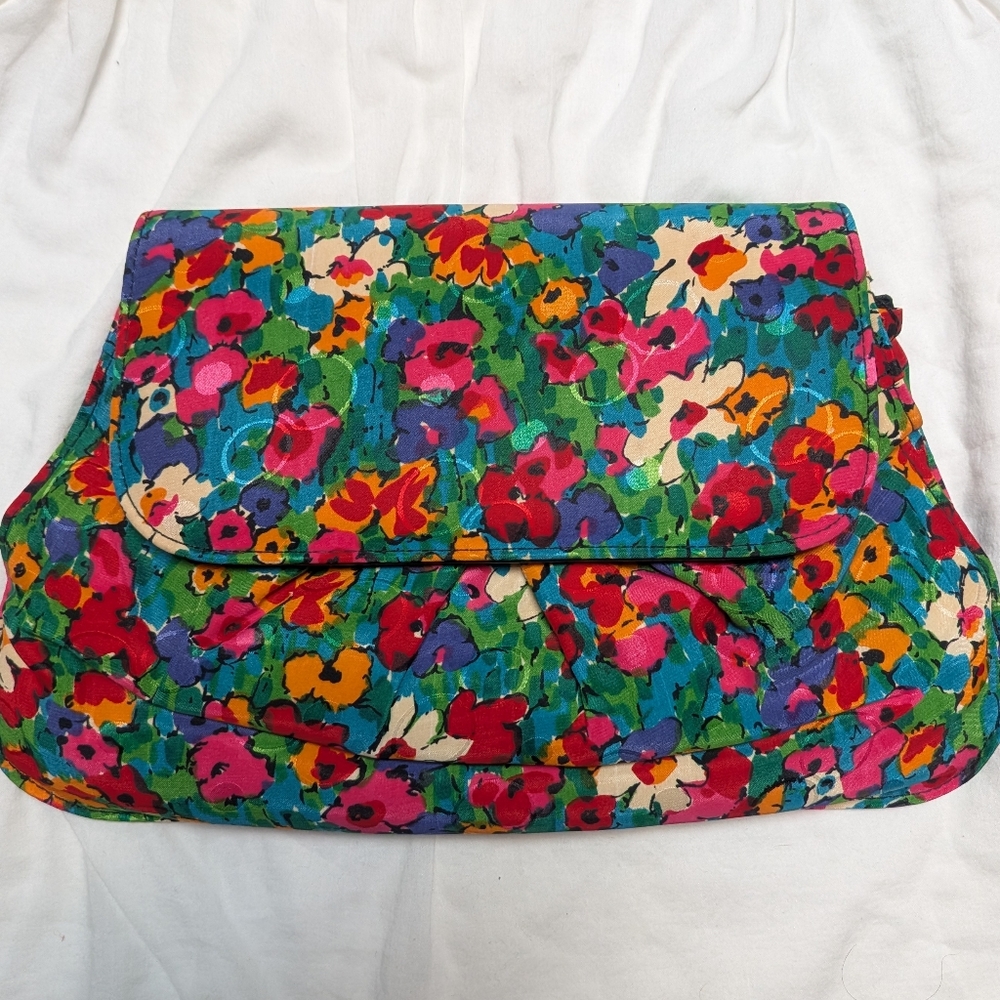 J. RENEÉ Floral Vintage Women's Clutch Bag
